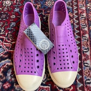 Purple Natives size women’s 8 men’s 6, NWT